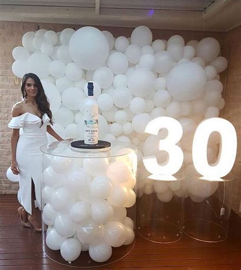 fiesta de 30 años mujer sencilla|¡Celebra 30 años con estilo! Ideas para fiesta mujer.